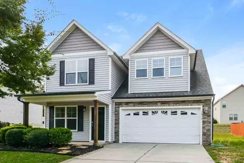1218 Braemar Highland Dr, Zebulon, NC 27597