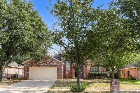 1630 Redwood Dr, Corinth, TX 76210