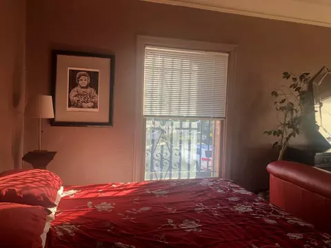 1716 N Edgemont St, Los Angeles, CA 90027