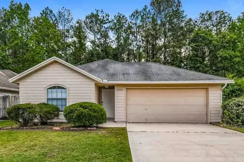 4323 Hanging Moss Dr, Orange Park, FL 32073