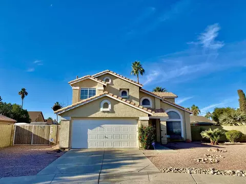 6832 N 77th Ln, Glendale, AZ 85303