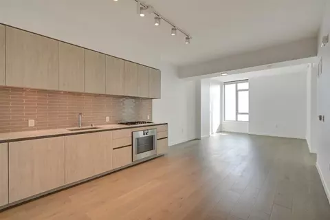 1000 3rd St #916, San Francisco, CA 94158