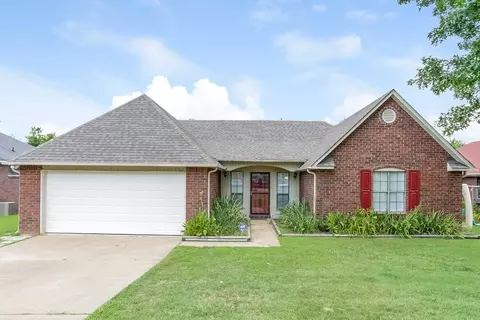 10264 Amanda Dr, Olive Branch, MS 38654