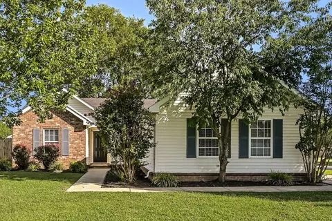 1147 Melvin Dr, Murfreesboro, TN 37128