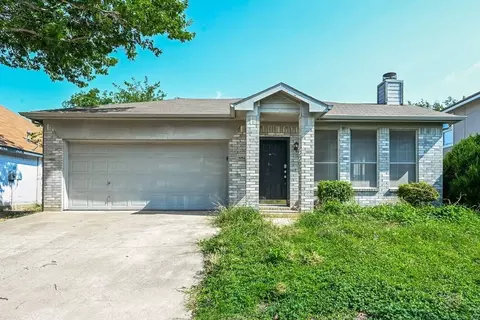 6821 Prairie Hill Rd N, Fort Worth, TX 76131