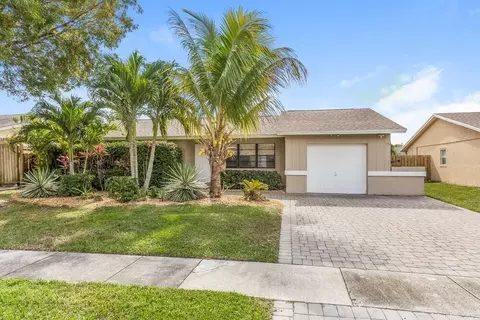 9104 Affirmed Ln, Boca Raton, FL 33496