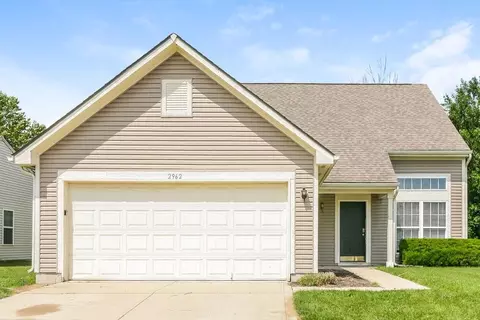 2962 Limber Pine Dr, Whiteland, IN 46184