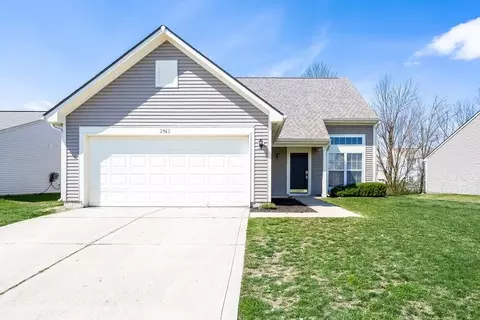 2962 Limber Pine Dr, Whiteland, IN 46184