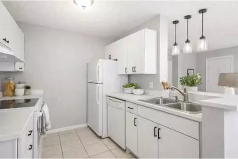 8114 Spring Hill Dr, Spring Hill, FL 34606