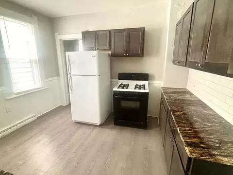 1207 E Kane Pl, Milwaukee, WI 53202