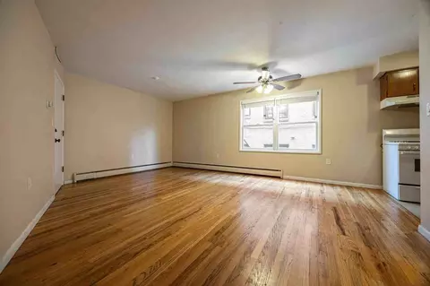 2257 NW Glisan St, Portland, OR 97210