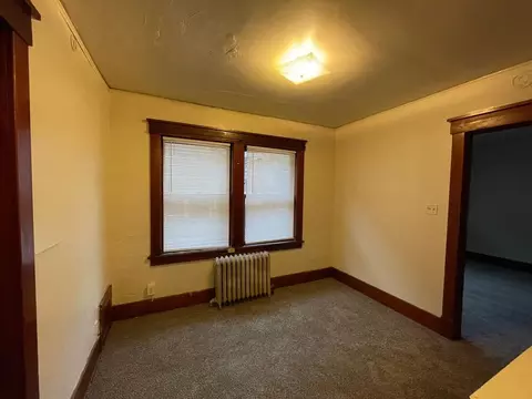 209 S 4th St, Council Bluffs, IA 51503