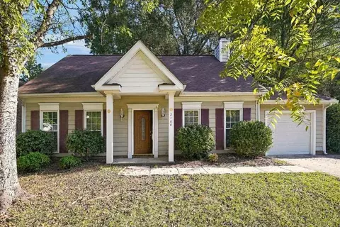 2108 David Earl Dr, Charlotte, NC 28213