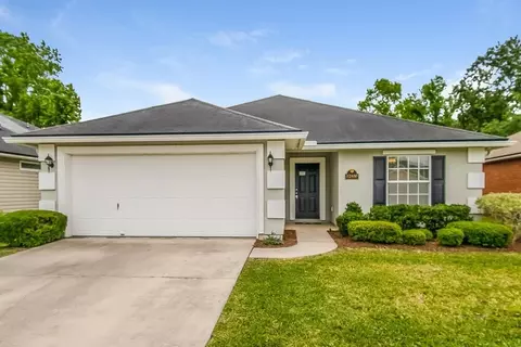 12100 Hayden Lakes Cir, Jacksonville, FL 32218