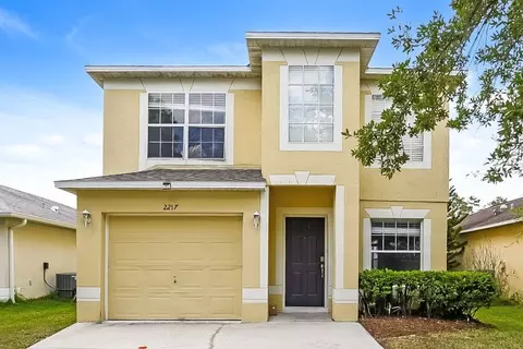 2217 Heathwood Cir, Orlando, FL 32828
