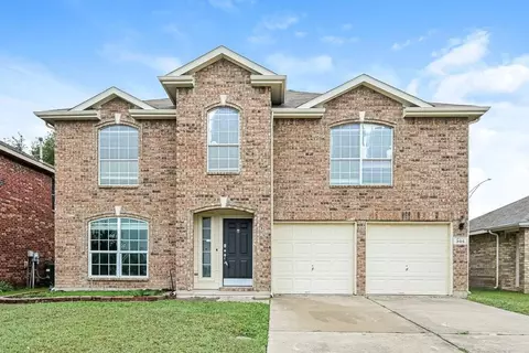 305 Windy Hill Ln, Fort Worth, TX 76108