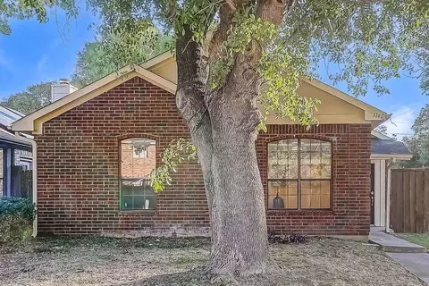 1162 Hemlock Dr, Desoto, TX 75115