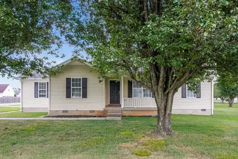 2826 Henderson Ln, Murfreesboro, TN 37130