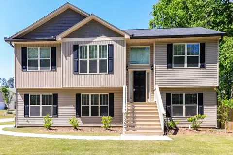100 Comet Ct, Dallas, GA 30157