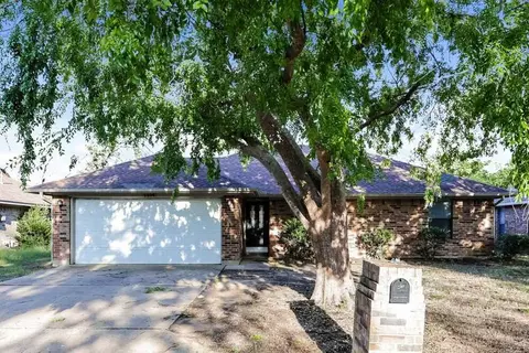 1404 Copper Ridge St, Denton, TX 76209