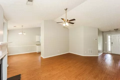 156 Goldleaf Dr, Hampton, GA 30228 photo 4