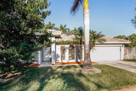 487 SW 169th Ter, Weston, FL 33326