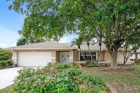 518 Azure Ave, Wellington, FL 33414