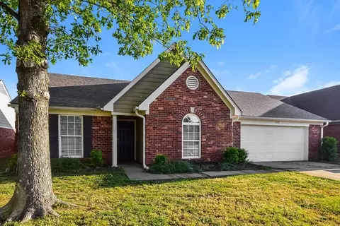 1708 Cherry Creek Dr, Southaven, MS 38671