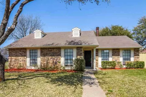 454 Kenya St, Cedar Hill, TX 75104