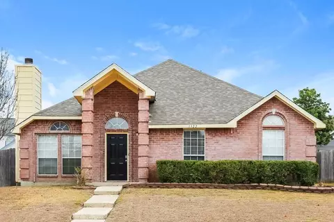 1322 Riverview Ln, Seagoville, TX 75159