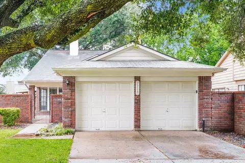 7715 Springville Dr, Houston, TX 77095