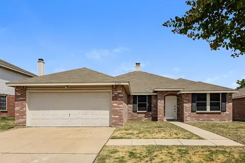 2128 Panorama Ln, Grand Prairie, TX 75052