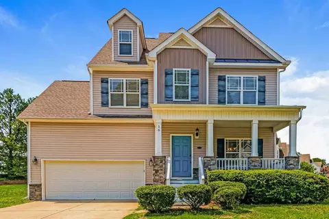 16 Hollyridge Ct, Clayton, NC 27527
