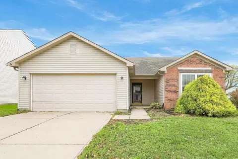 9796 Thomas Ln, Avon, IN 46123