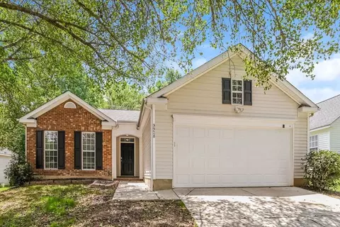 9928 Peppermint Ln, Charlotte, NC 28215