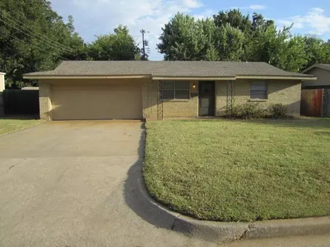 8313 NW 37th St, Bethany, OK 73008