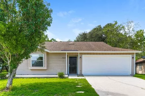 7039 Eagles Perch Dr, Jacksonville, FL 32244