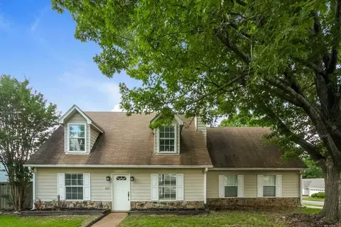 1271 Breezy Gate Dr, Cordova, TN 38018