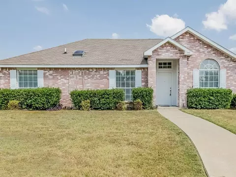 1349 Meadow Creek Dr, Lancaster, TX 75146