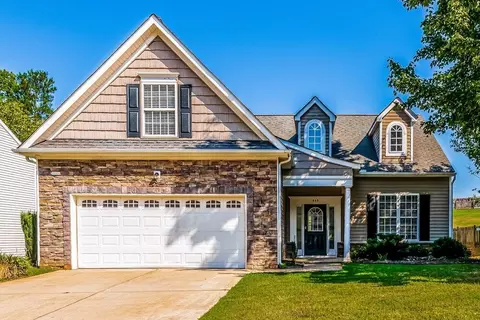 353 Collinsworth Dr, Clayton, NC 27527