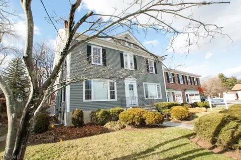 21 E Main St, Clinton, NJ 08809