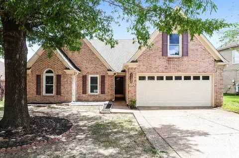 9335 Barrow Dr, Cordova, TN 38016