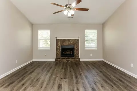 65 Mallie Ct, Hampton, GA 30228 photo 3
