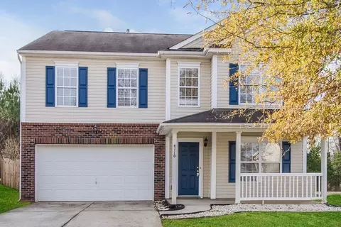 4710 Larkhaven Village Dr, Charlotte, NC 28215