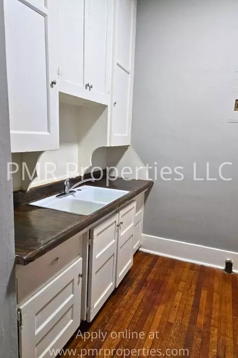 805 2nd Ave, Council Bluffs, IA 51501
