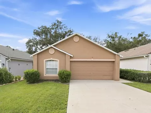 8376 Oak Crossing Dr W, Jacksonville, FL 32244