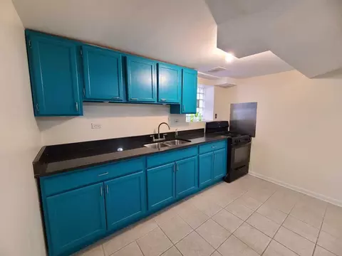 4642 N Saint Louis Ave #B, Chicago, IL 60625