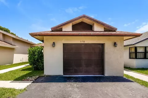 578 Lakeside Cir, Sunrise, FL 33326