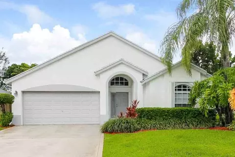 12753 Meadowbreeze Dr, Wellington, FL 33414