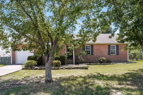 615 Zellwood Dr, La Vergne, TN 37086